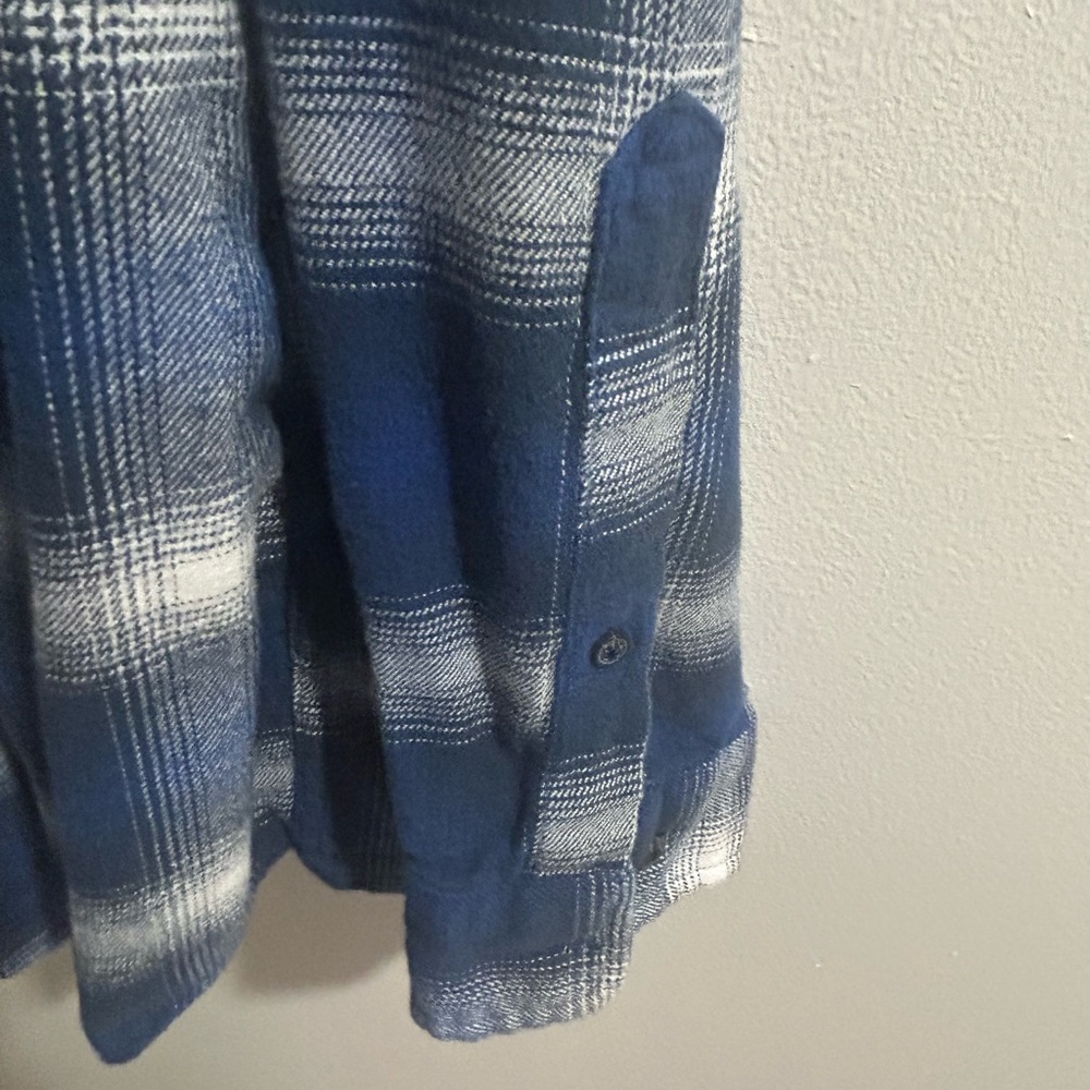 Amazon Essentials Navy and White Checkered Flannel Shirt - Picture 6 of 8